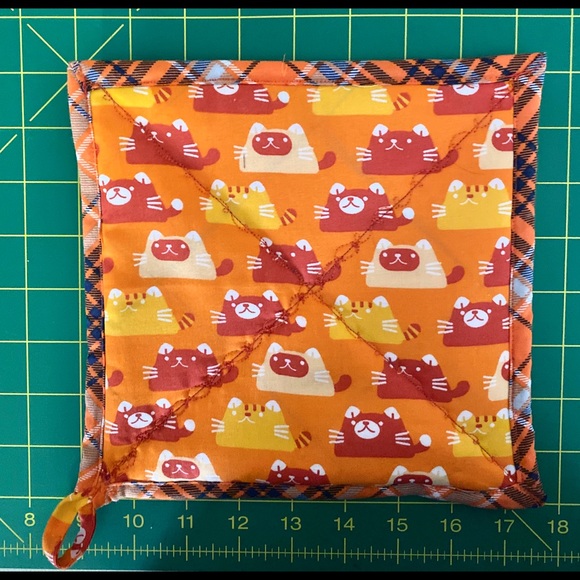 🔥SOLD🔥 Pair of USA Made Cats & Plaid Hot Pads - Picture 2 of 2